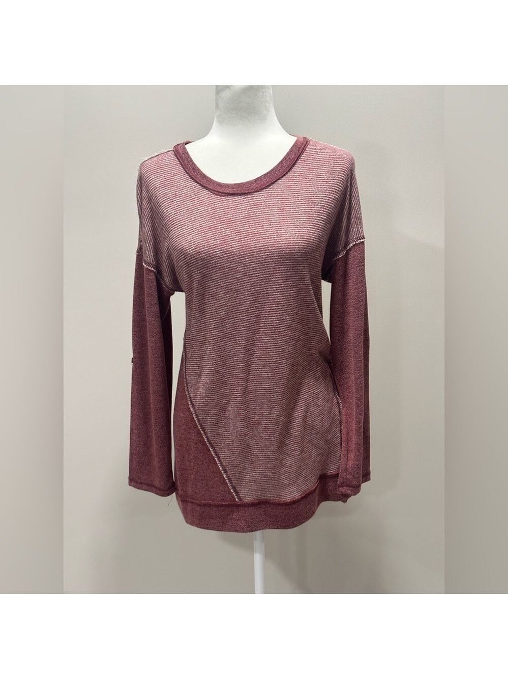 7 for All Mankind Women’s Maroon Sweater Size Medium